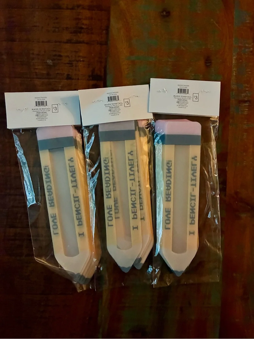 Reading Trackers Pencil-Shaped Bookmark Tool - Yellow
